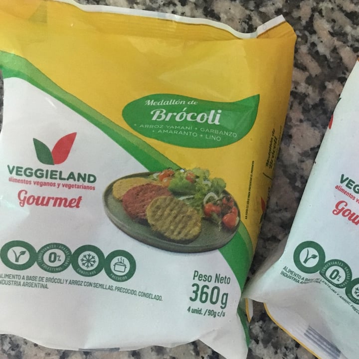 photo of Veggieland Medallón de Brócoli shared by @danamorabito on  15 Nov 2020 - review