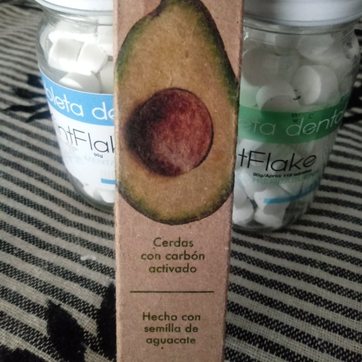 photo of Kami Cepillo dental ecológico shared by @lilliom22 on  03 Aug 2022 - review