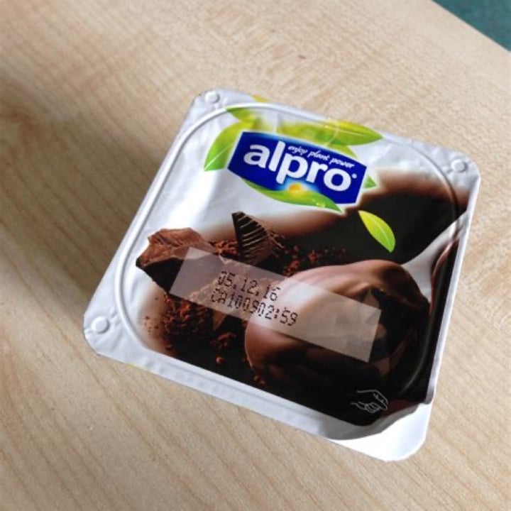 photo of Alpro Dunkle Schokolade Feinherb Soja-Dessert  shared by @tati1 on  18 May 2020 - review