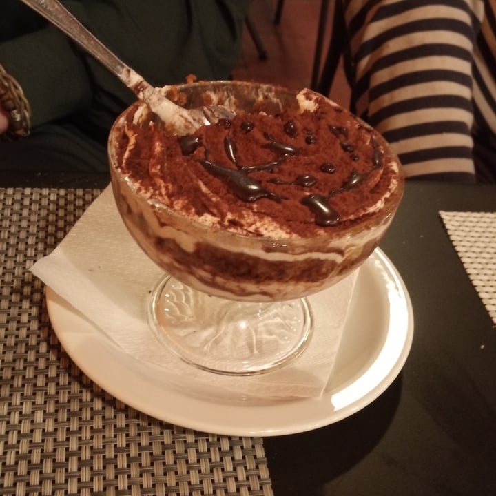 photo of Paradiso pizzeria Gelateria Tiramisu shared by @squirrelmops on  27 Jun 2022 - review