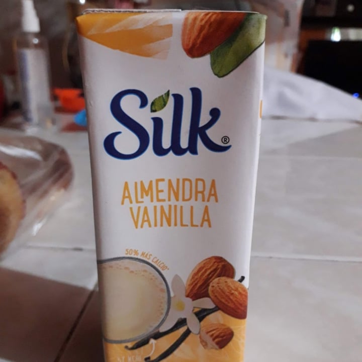 photo of Silk Almendra Sabor Vainilla shared by @darianarey on  30 Jun 2021 - review