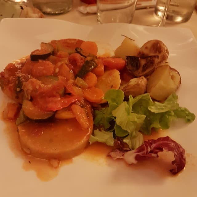 Photo of the dish “Scaloppine Vegane Con Contorno Di Verdure”