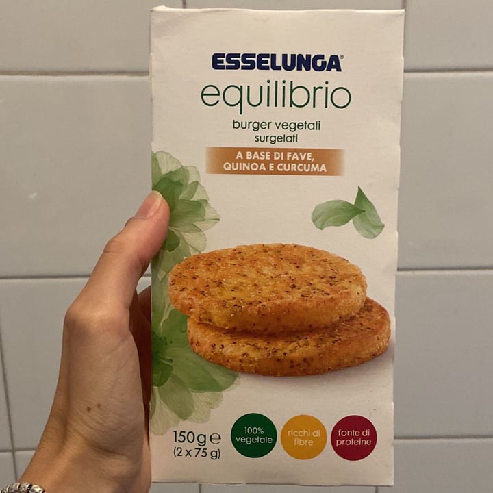 photo of Esselunga equilibrio Burger Vegetali (Fave, Quinoa e Curcuma) shared by @brenda90210 on  17 Aug 2022 - review