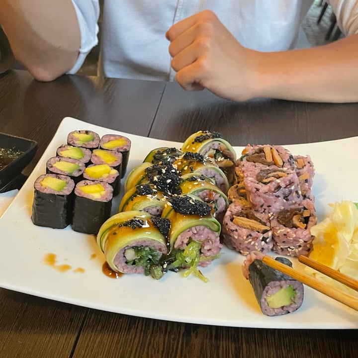 photo of tiger club vegan sushi Tiger roll shared by @pollyberlin on  31 Jul 2022 - review