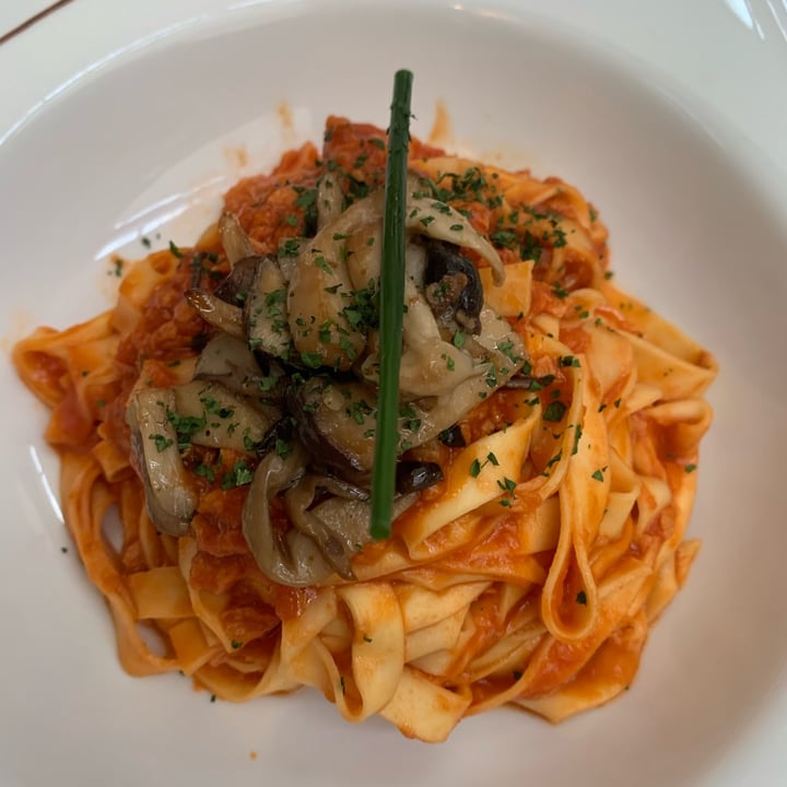 photo of Ristorante - Pizzeria San Michele Tagliatelle al ragù vegano shared by @thinkgreen on  06 Aug 2022 - review