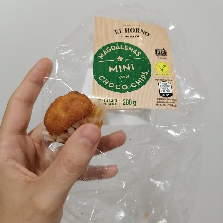 review photo of El Horno de Aldi Magdalenas Mini con Choco chips shared by @g0vegan on 11 May 2021 - review