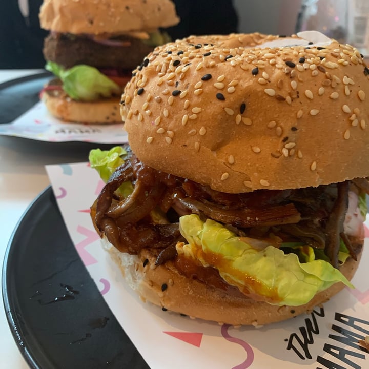 photo of Deer Mama Vegan Mylk & Burger Bar The Green Monster shared by @vanessabejjany on  04 Sep 2021 - review