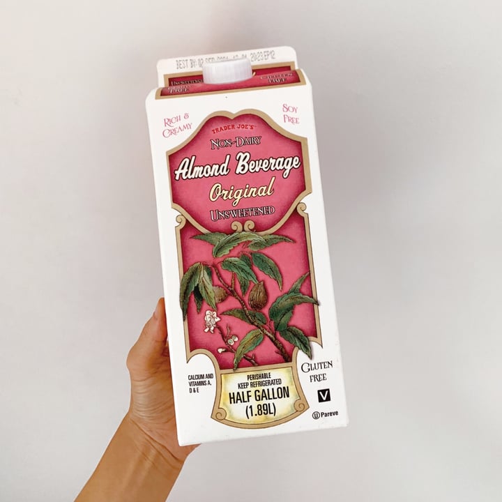 photo of Trader Joe's Almond Beverage Unsweetened Original shared by @maryleeopard on  21 Jul 2021 - review