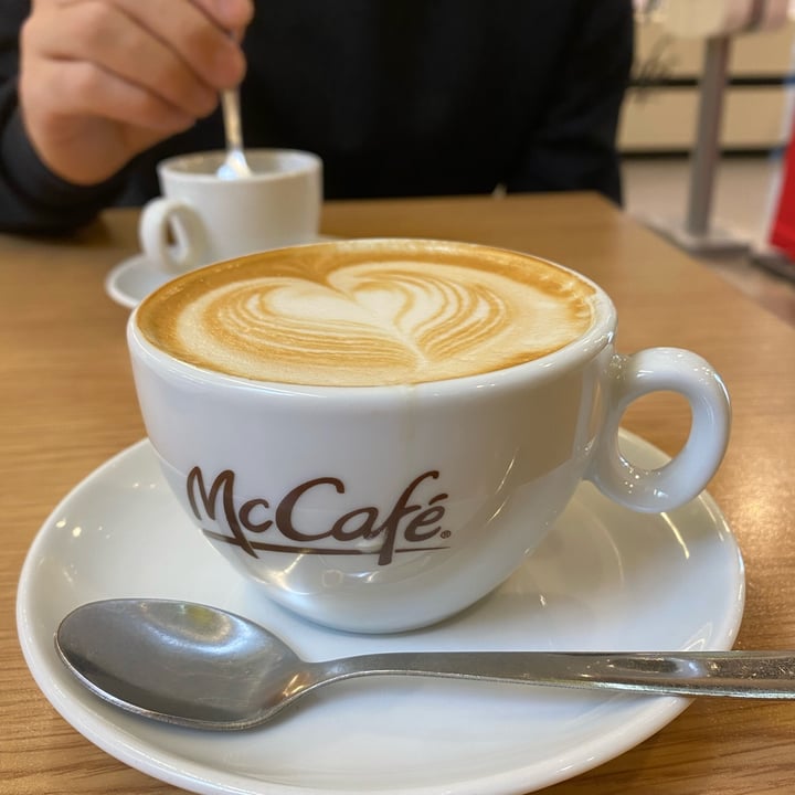 photo of Mc Donald's cappuccino di soia shared by @biamins on  30 Apr 2022 - review