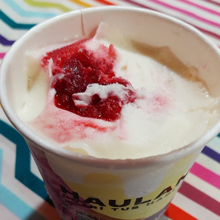 photo of Haulani Helado de Chocolate Blanco y Frambuesas shared by @wandaortizb on  27 Oct 2022 - review