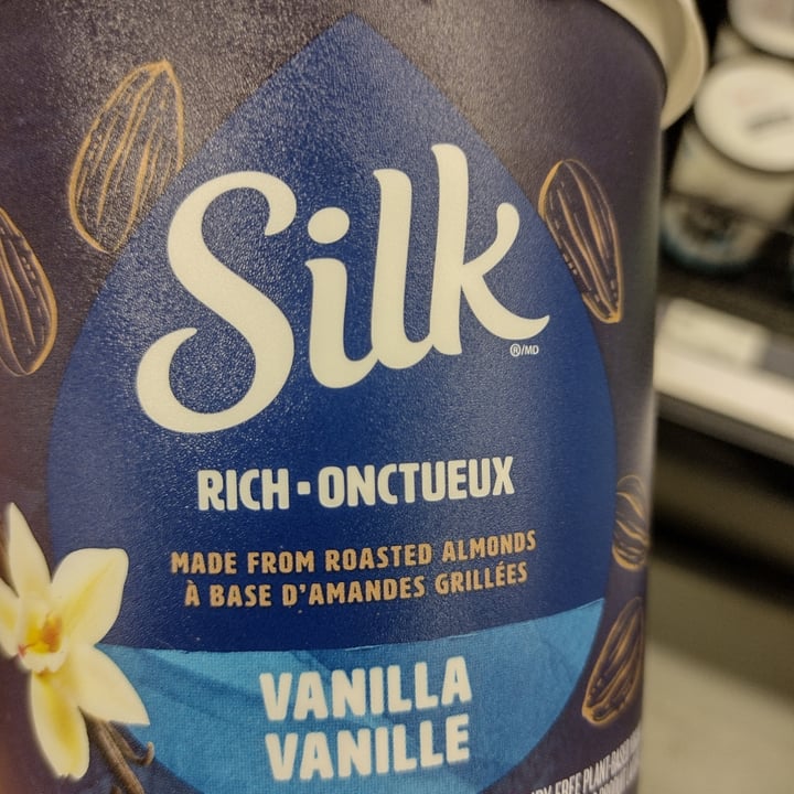 photo of Silk Rich Vanilla Plant-based Yogurt shared by @barber on  01 Feb 2022 - review