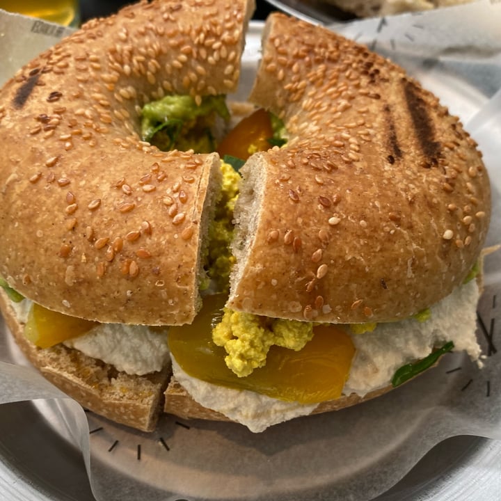 photo of Fifi Almacén Bagel de queso shared by @ninafrancisca on  03 Nov 2022 - review