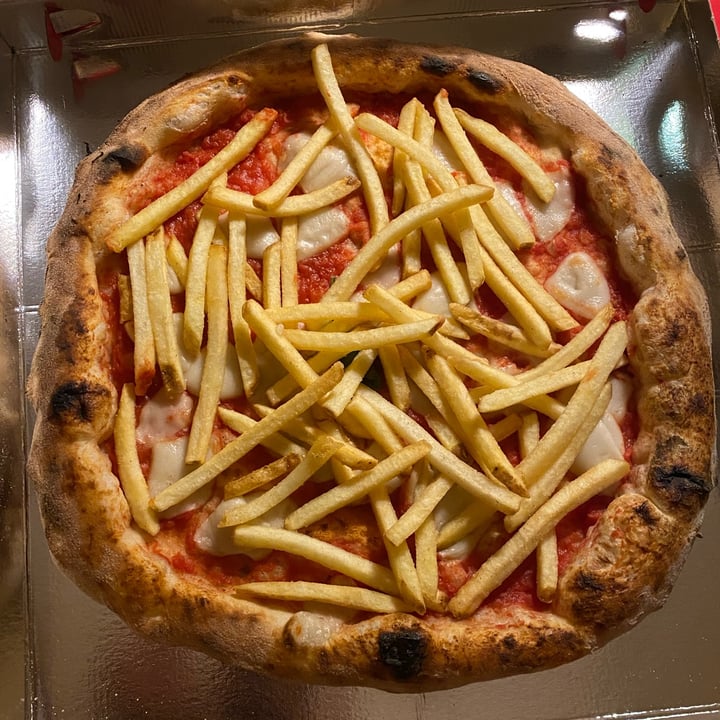 review photo of Rossopomodoro Bologna Pizza con mozzarella di riso e patatine fritte shared by @sinfobie on 09 May 2022 - review