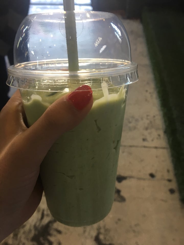 photo of yokos Avo Smoothie shared by @jackieamrine on  08 Aug 2019 - review