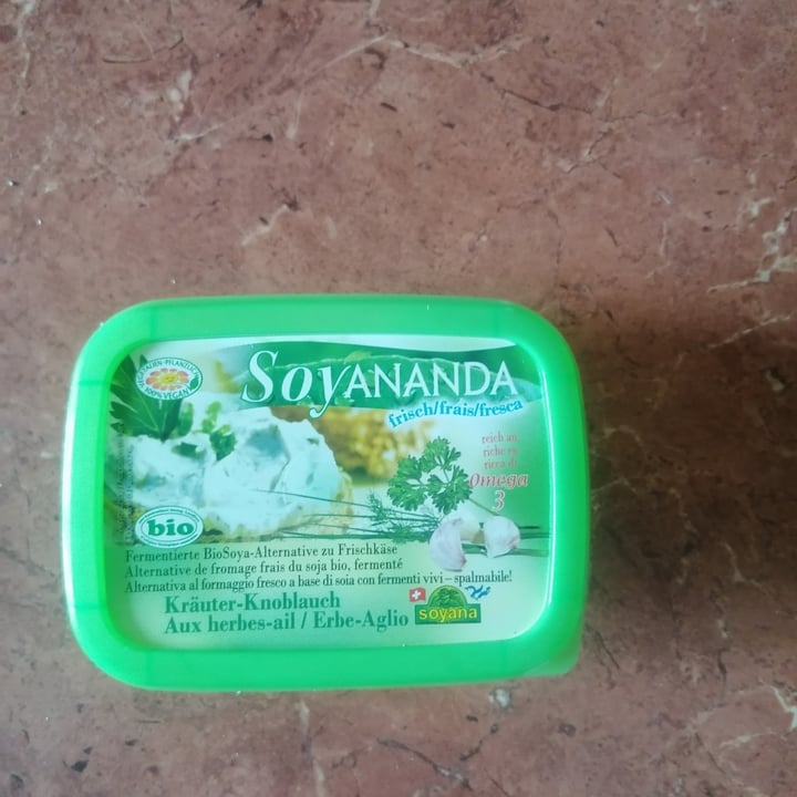 review photo of Soyananda Frischkäse Kräuter Knoblauch shared by @raffaella82 on 11 May 2021 - review