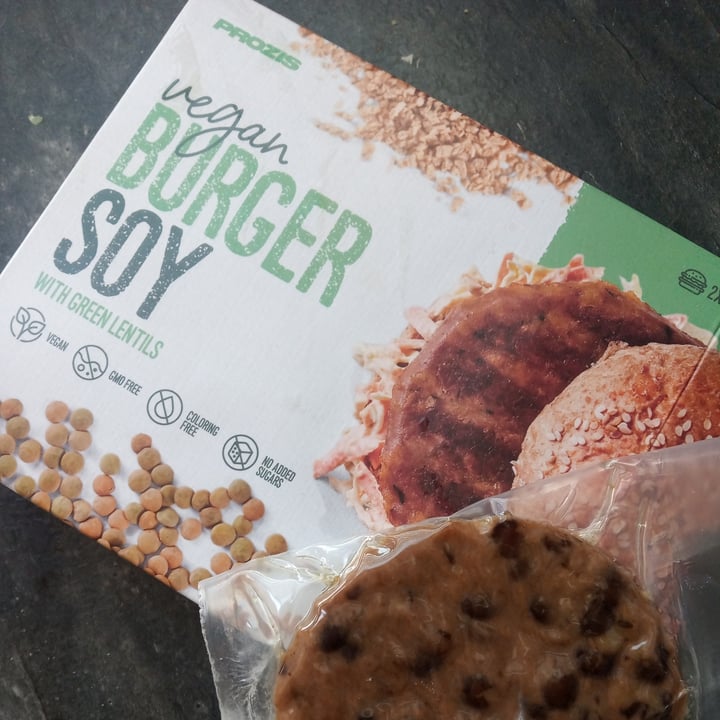 photo of Prozis Vegan Burger Soy shared by @helenabat on  21 Aug 2020 - review