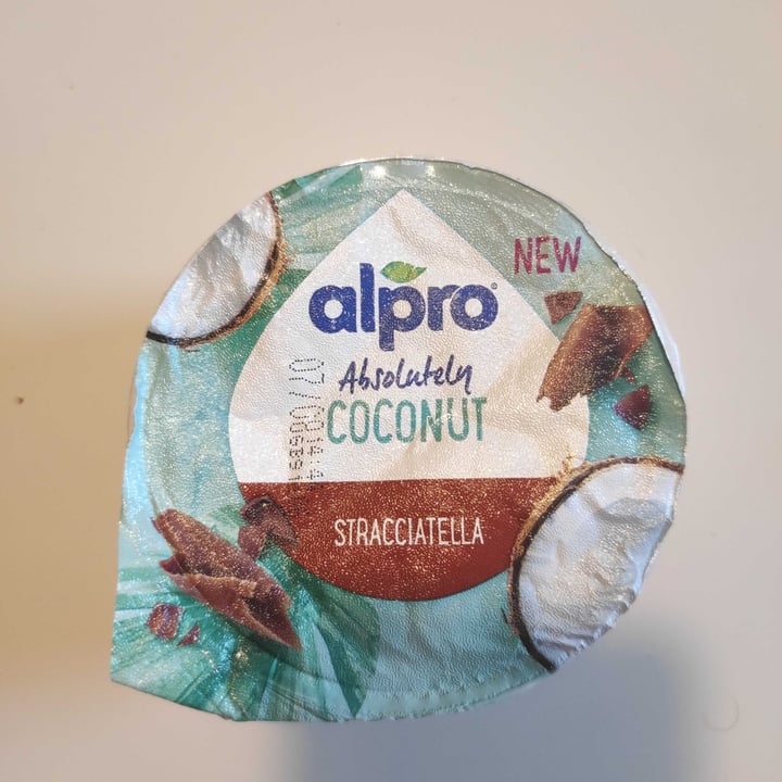 photo of Alpro Absolutely Coconut Stracciatella shared by @frankiefor on  21 Jul 2022 - review