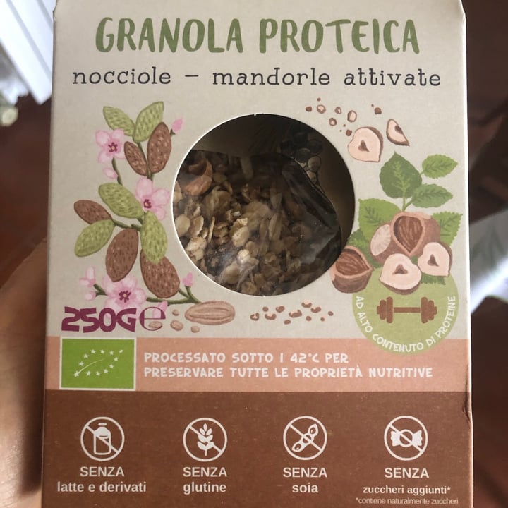 photo of Perfect Bio Granola proteica - nocciole e mandorle attivate shared by @julyveg on  08 Apr 2021 - review