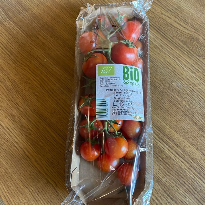 photo of Bio-organic Pomodoro ciliegino bio shared by @isabellana on  28 Apr 2022 - review