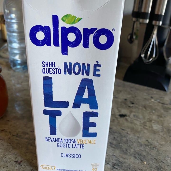 photo of Alpro This is Not Milk Classic Questo Non è Late Classico shared by @plantbasedeguzki on  10 Jul 2022 - review