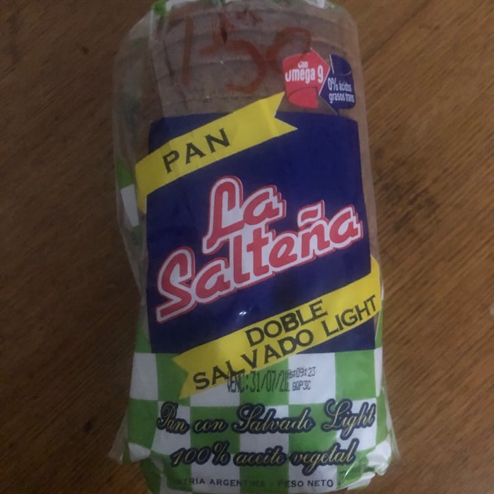 photo of La Salteña pan doble salvado light shared by @sergeipau on  12 Aug 2021 - review