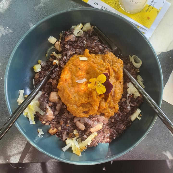 review photo of Lexi's Healthy Eatery Black Rice Porcini Risotto shared by @kibean on 19 Jan 2021 - review