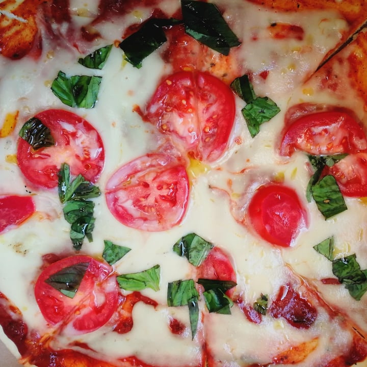 photo of La Ruta Vegana Marguerita Pizza shared by @nikkibee on  16 Nov 2020 - review