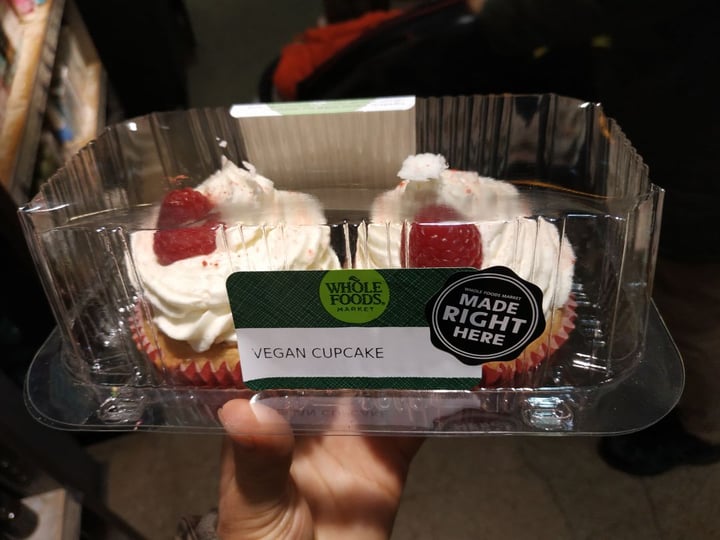 photo of Whole Foods Market Vegan Cupcakes shared by @raquelvegan on  09 Mar 2020 - review