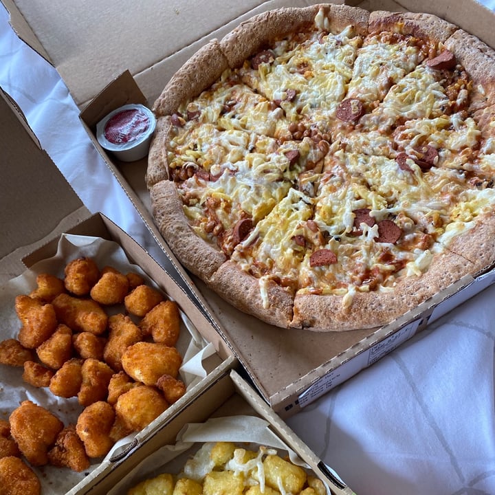 photo of Papa John's Pizza Vegan All Day Breakfast Pizza shared by @erebusrc on  31 May 2020 - review