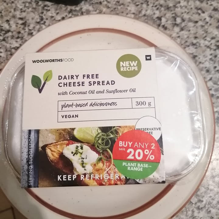 photo of Woolworths Food Dairy Free Cream Cheese shared by @celianel on  02 Sep 2022 - review