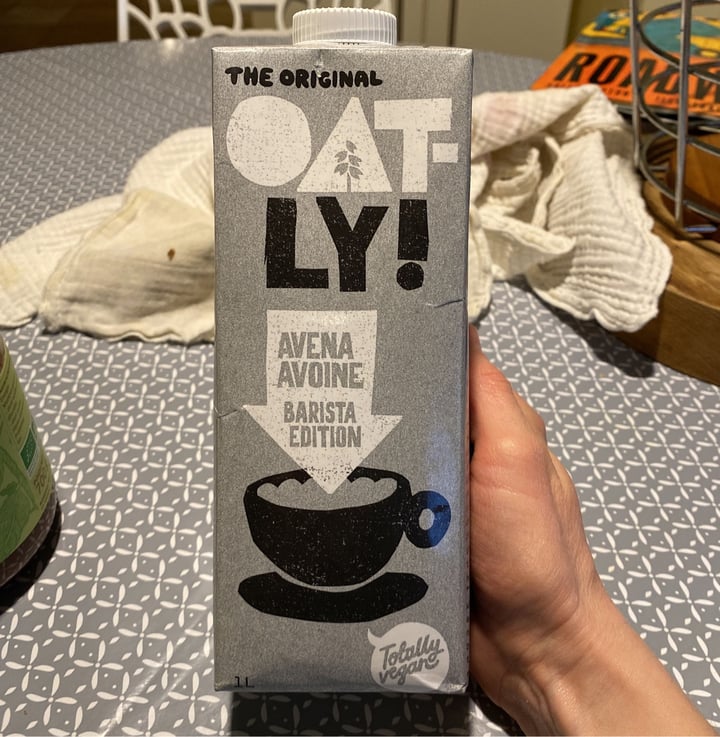 photo of Oatly Oat Drink Barista Edition  shared by @planetepauline on  15 Jan 2021 - review