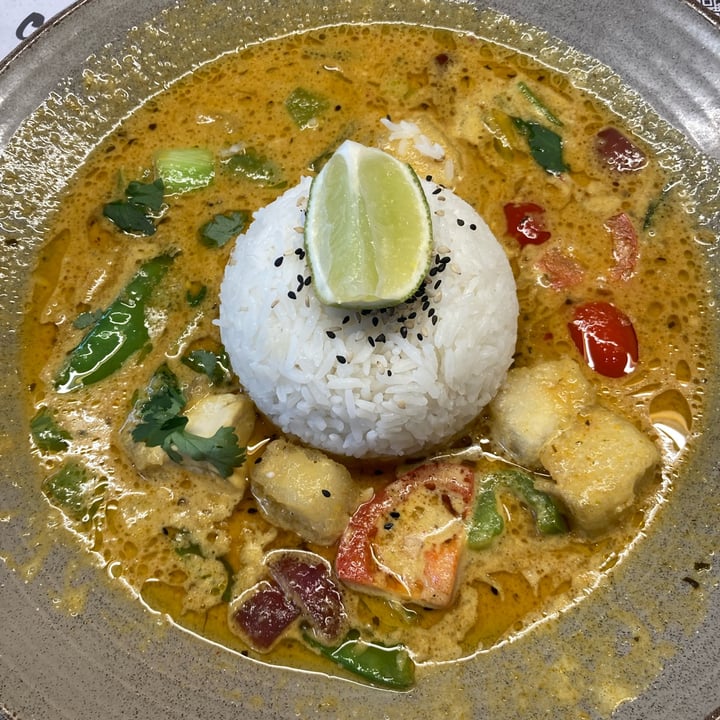 photo of Wagamama Raisukaree curry yasai tofu shared by @sottolapellepodcast on  27 Oct 2022 - review