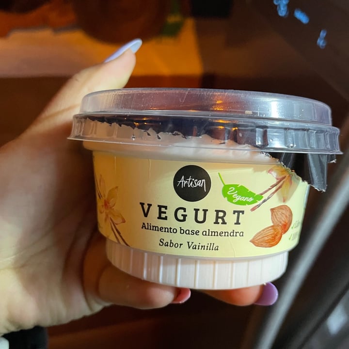 photo of Artisan Vegurt almendras shared by @yamilavalencia on  29 Sep 2021 - review