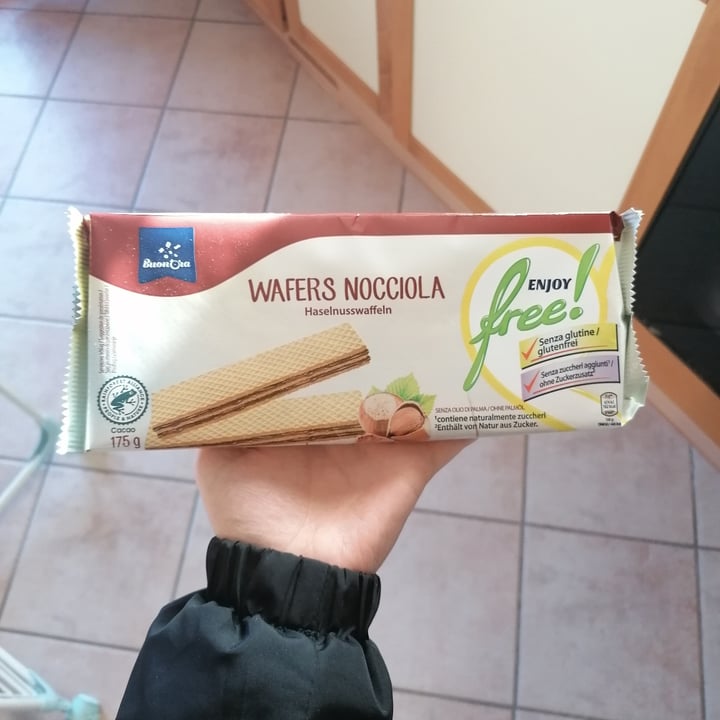 photo of Buonora Wafers nocciola shared by @animals03 on  20 Oct 2021 - review