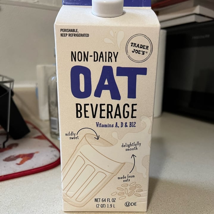 review photo of Trader Joe's Non-Dairy Oat Beverage shared by @gracemccarthy on 08 Aug 2022 - review