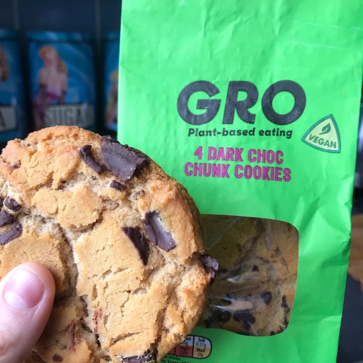 photo of GRO Dark choc chunk cookies shared by @vegansuttonmama on  22 Jan 2021 - review