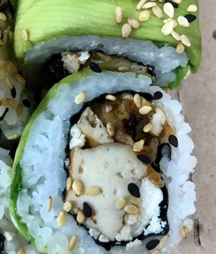 photo of Yasai Vegan Sushi Tofu Teriyaki Avocado shared by @veggieprincess on  08 Mar 2020 - review