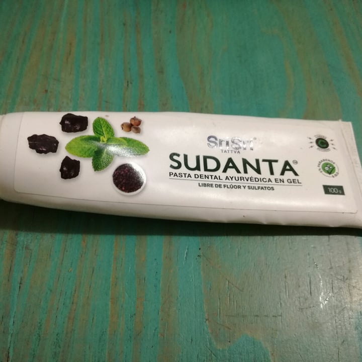 photo of SriSri Tattva Pasta Dental Ayurvédica Sudanta en Gel shared by @tatianamara on  31 May 2020 - review