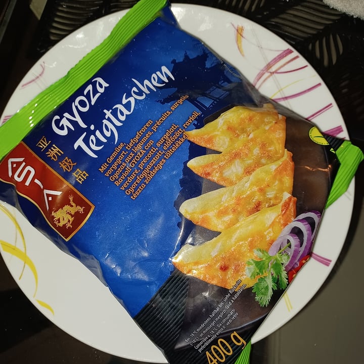 photo of Gyoza teigtaschen Jssu shared by @zurrunoa on  28 Feb 2022 - review