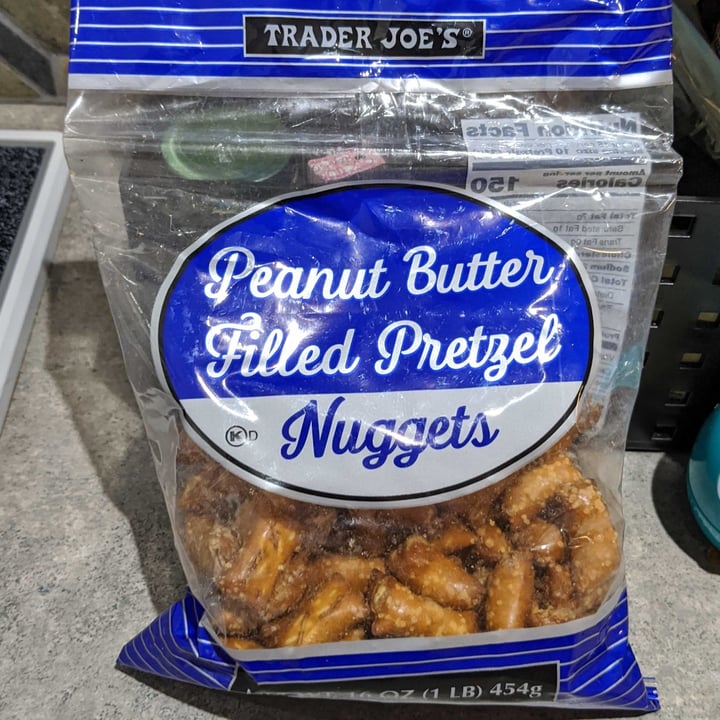 photo of Trader Joe's Peanut Butter Filled Pretzel shared by @prismaticpattern on  30 May 2022 - review