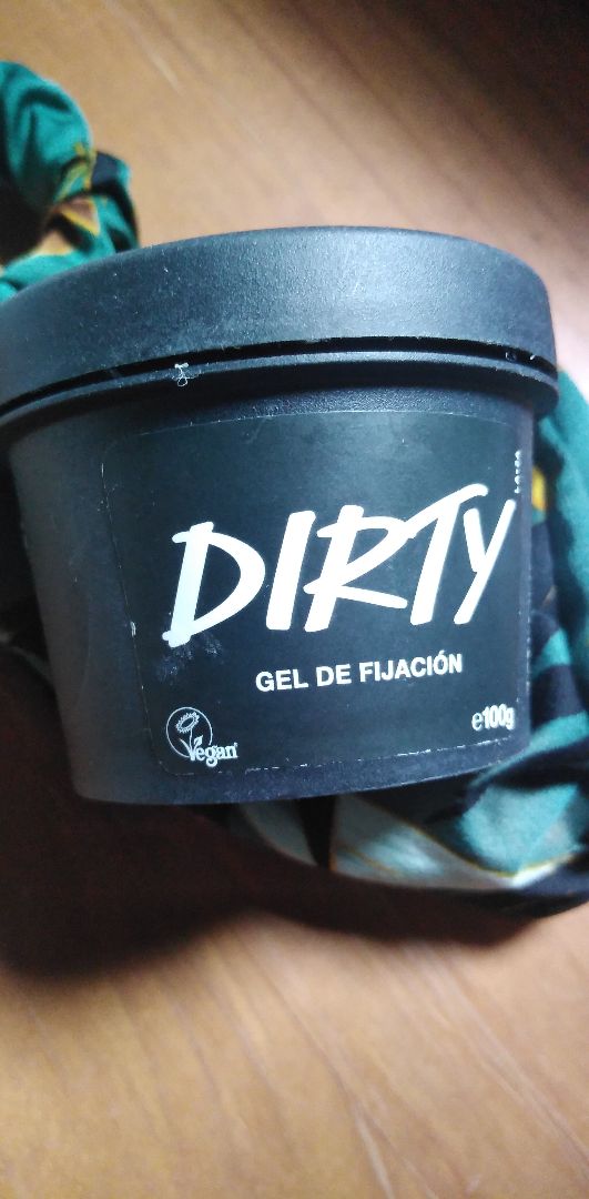 review photo of The Body Shop Dirty Gel De Fijación shared by @karinapuvogel on 28 Feb 2020 - review