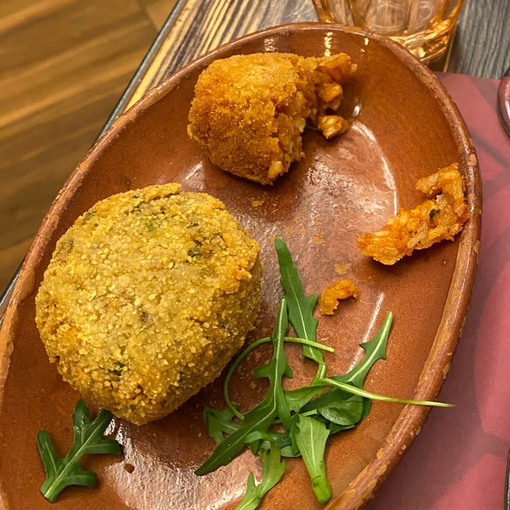 photo of Rifugio Romano Arancino Vegan shared by @robertaintrona on  23 Mar 2022 - review