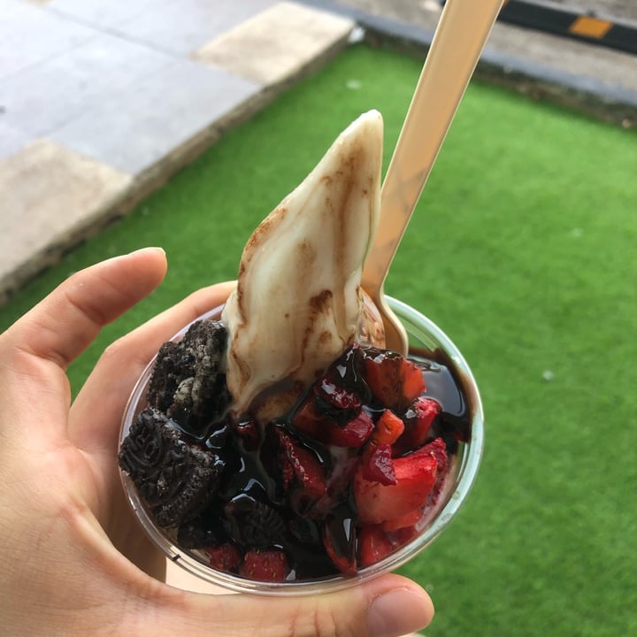 review photo of Frosh Ice Cream Bar helado de smores shared by @lunapimentel on 16 Jun 2022 - review