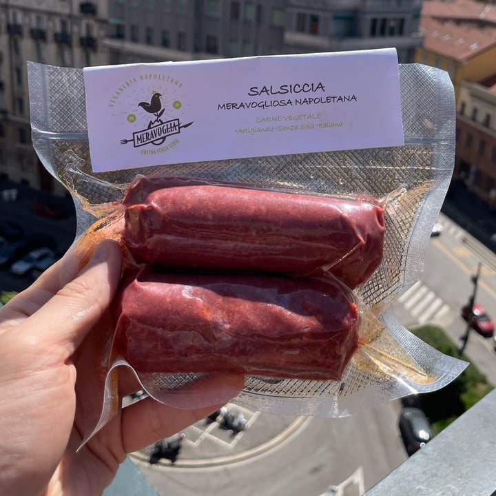 photo of Meravoglia Veganeria Napoletana Salsiccia Meravogliosa Napoletana shared by @cachondovegano on  01 May 2022 - review