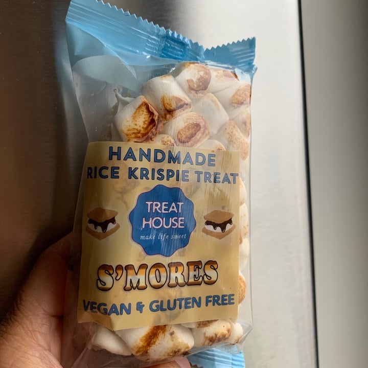 photo of Treat House Rice Krispie S’mores shared by @anasoto on  31 Dec 2020 - review
