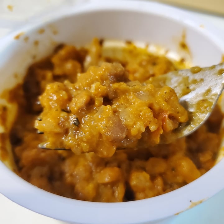 photo of Plant Kitchen (M&S) Cauliflower, Coconut & Lentil Dahl shared by @moosewong on  11 Dec 2020 - review