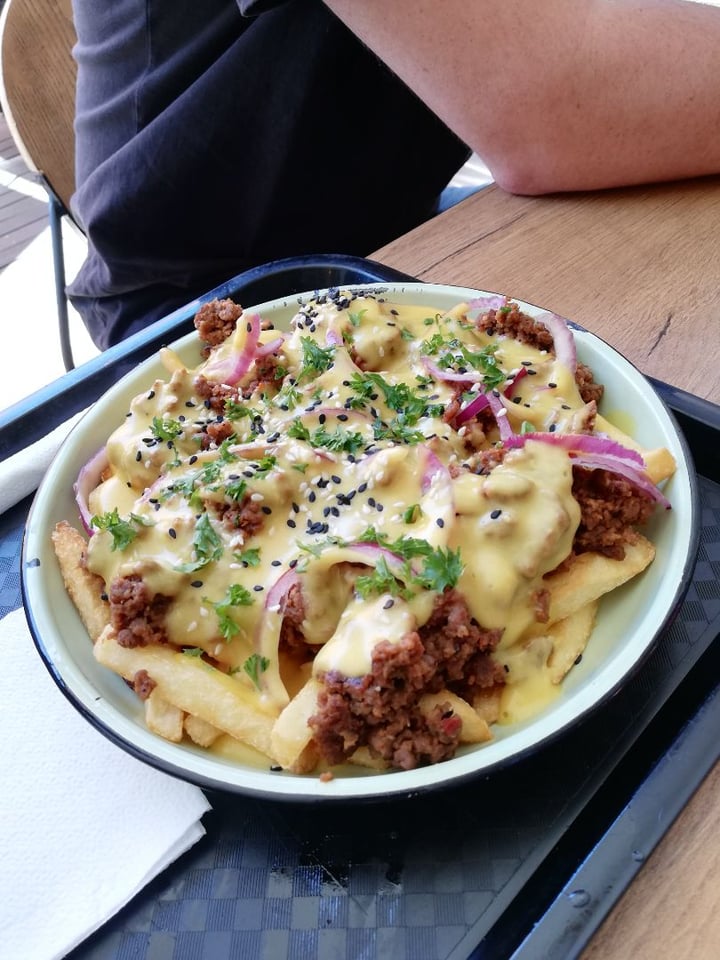 photo of Lekker Vegan Kloof Loaded Fries shared by @simonel on  25 Mar 2020 - review