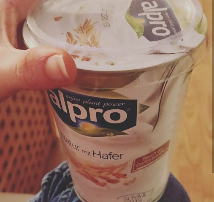 photo of Alpro Jogurt mit Hafer shared by @tigertogo on  29 Feb 2020 - review