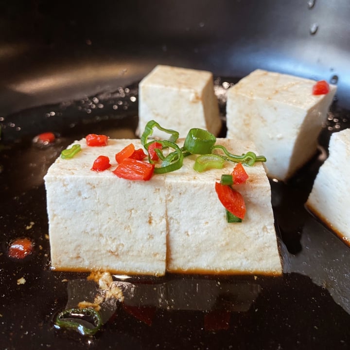photo of Le Nove Scodelle Tofu fresco fatto in casa con salsa di soia e sesamo shared by @wabiside on  01 Aug 2022 - review
