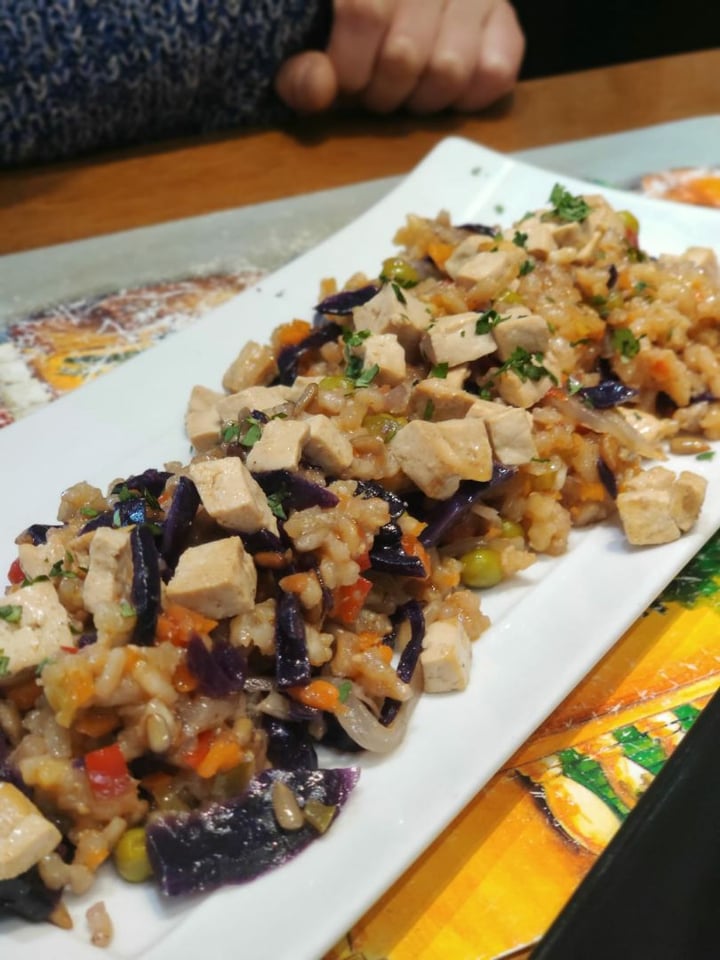 photo of Black Salad Arroz con tofu shared by @jaio on  03 Aug 2019 - review